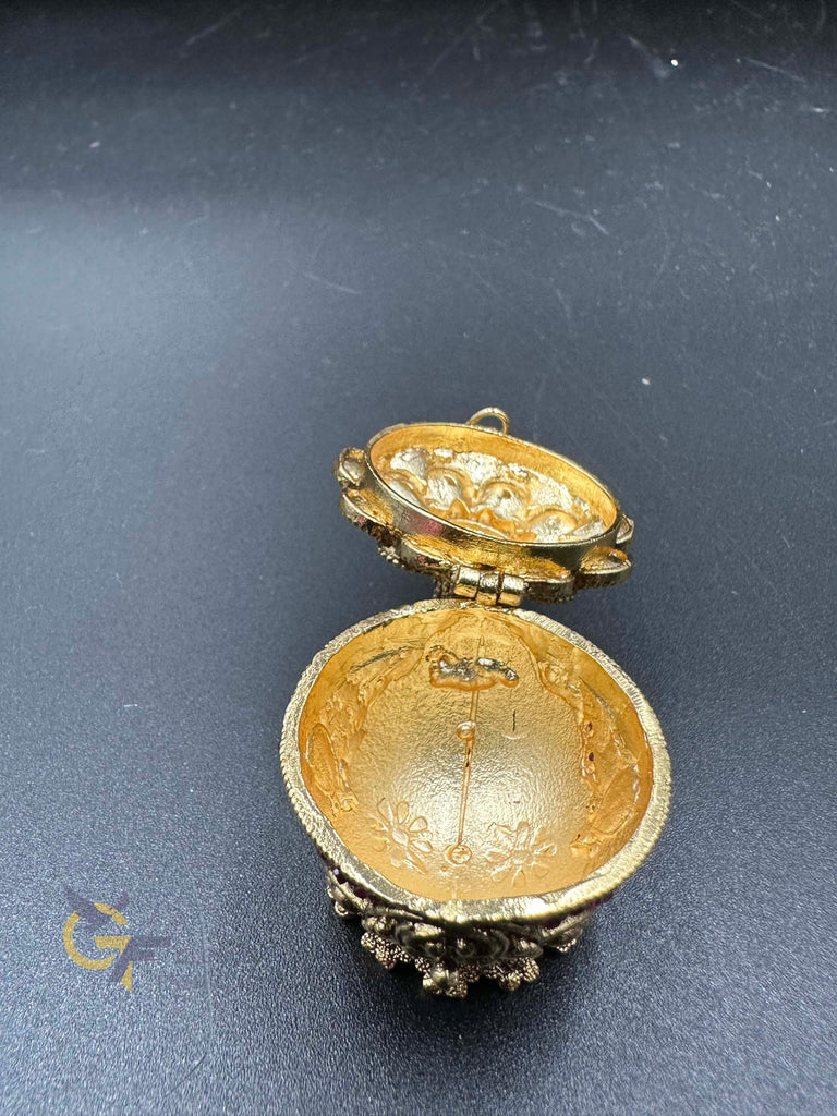 Antique fish ruby Stones small Kumkum box
HandmadeJewelry