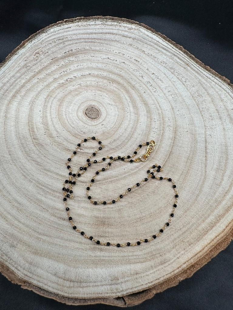 Single-line black diamond bead chain