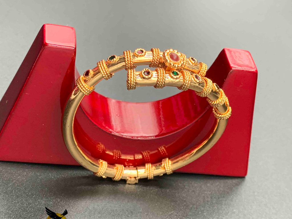 Bangle style bracelet for women | Silveradda