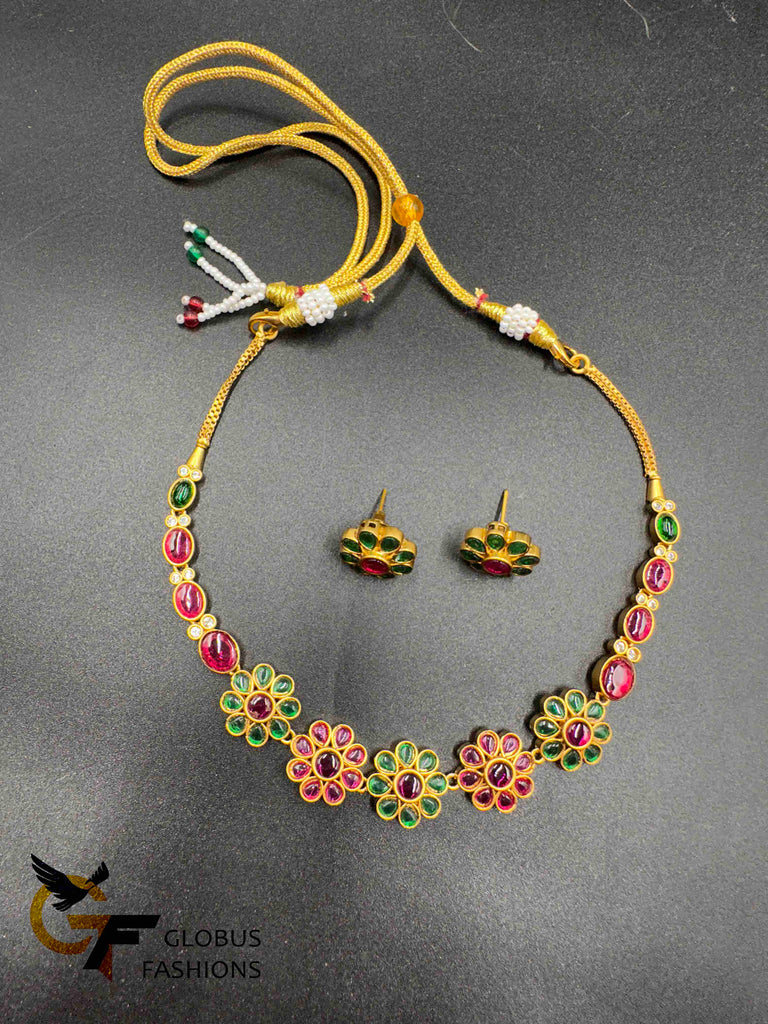 Multicolor stones small necklace