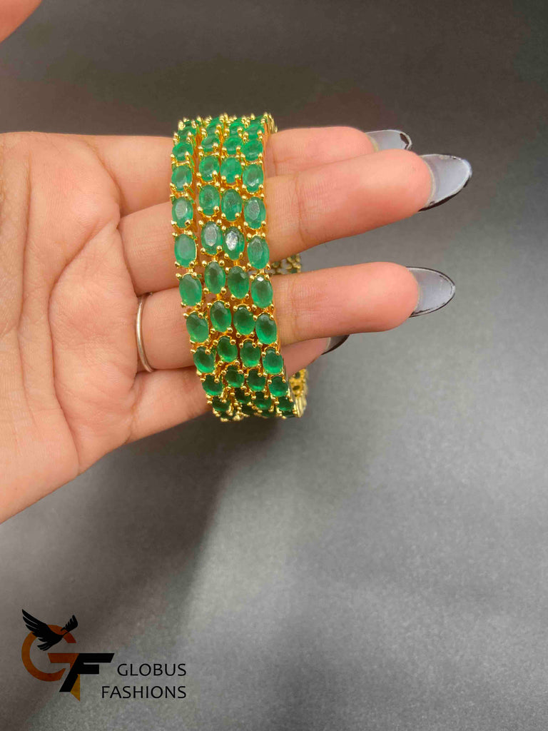 Set of 4 emerald stones bangles
