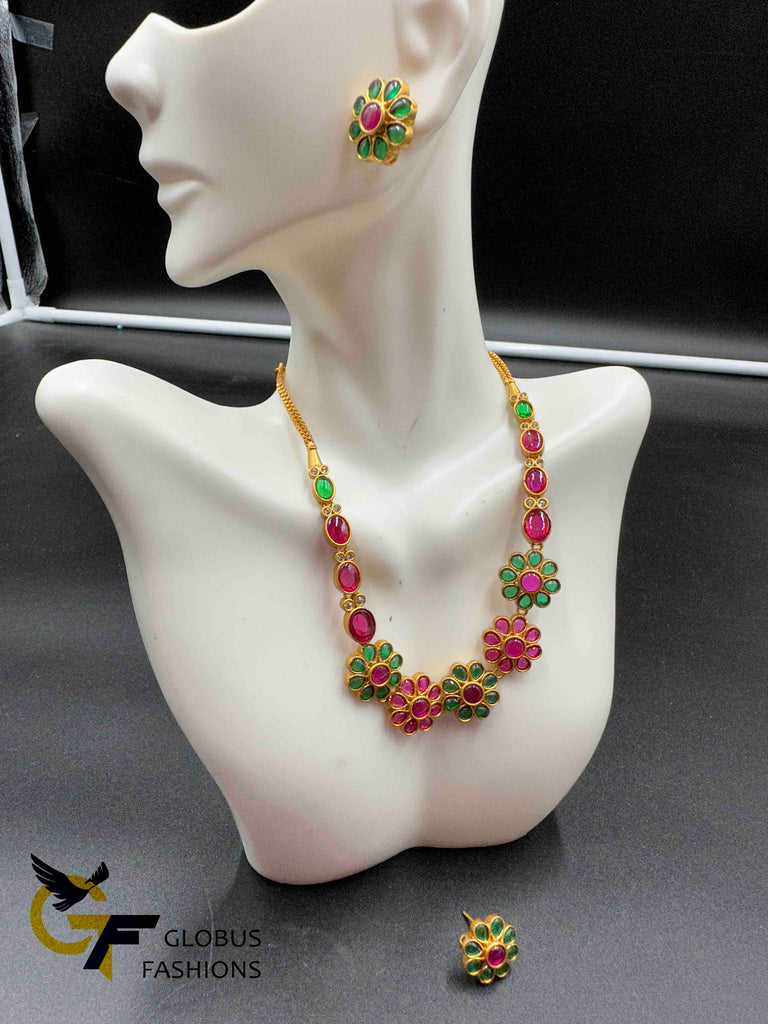 Multicolor stones small necklace