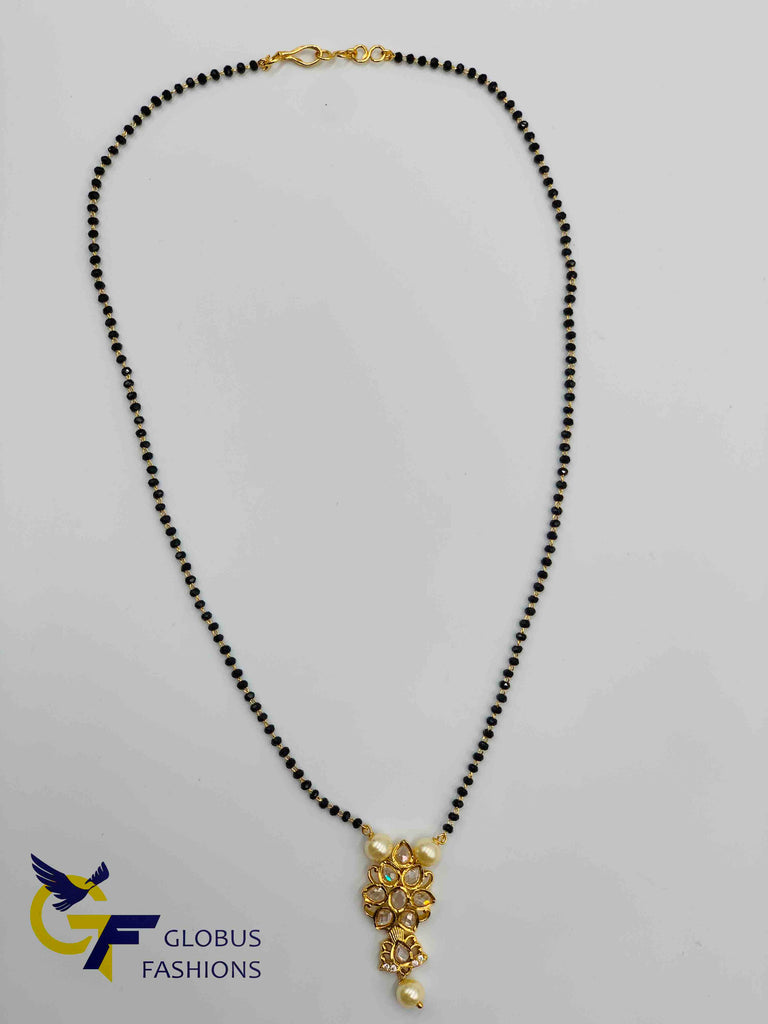 Uncut cz stones pendant with a single line black diamond beads chain