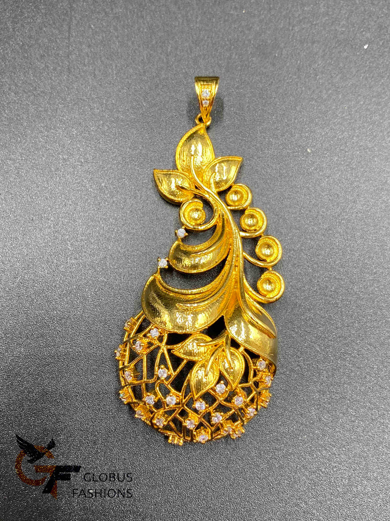 Plain gold with cz stones big pendant set