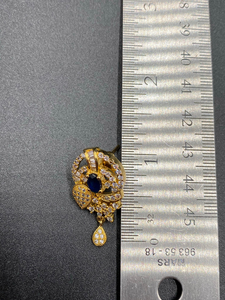 Sapphire stones with cz stones pendant set