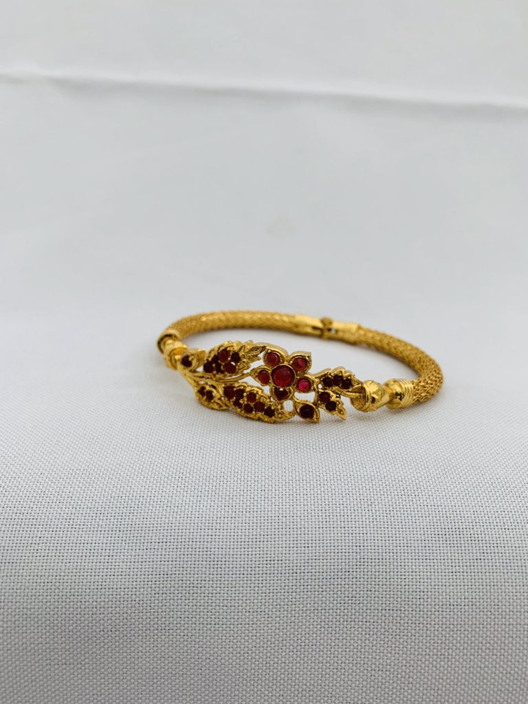 Traditional ruby stones kada bracelet - Globus Fashions